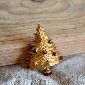 Vintage Pre-Loved Gold Tone Enamel Christmas Tree Holiday Pin